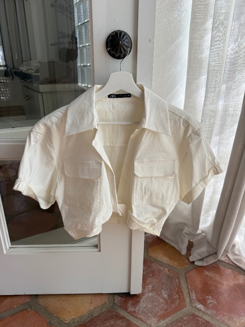 Zara cream cropped shirt